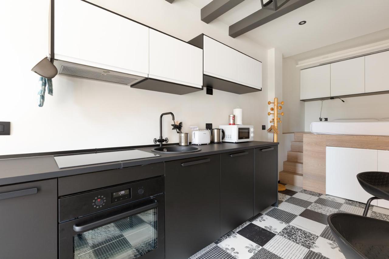 Milano Renovated Studio Apts Kültér fotó