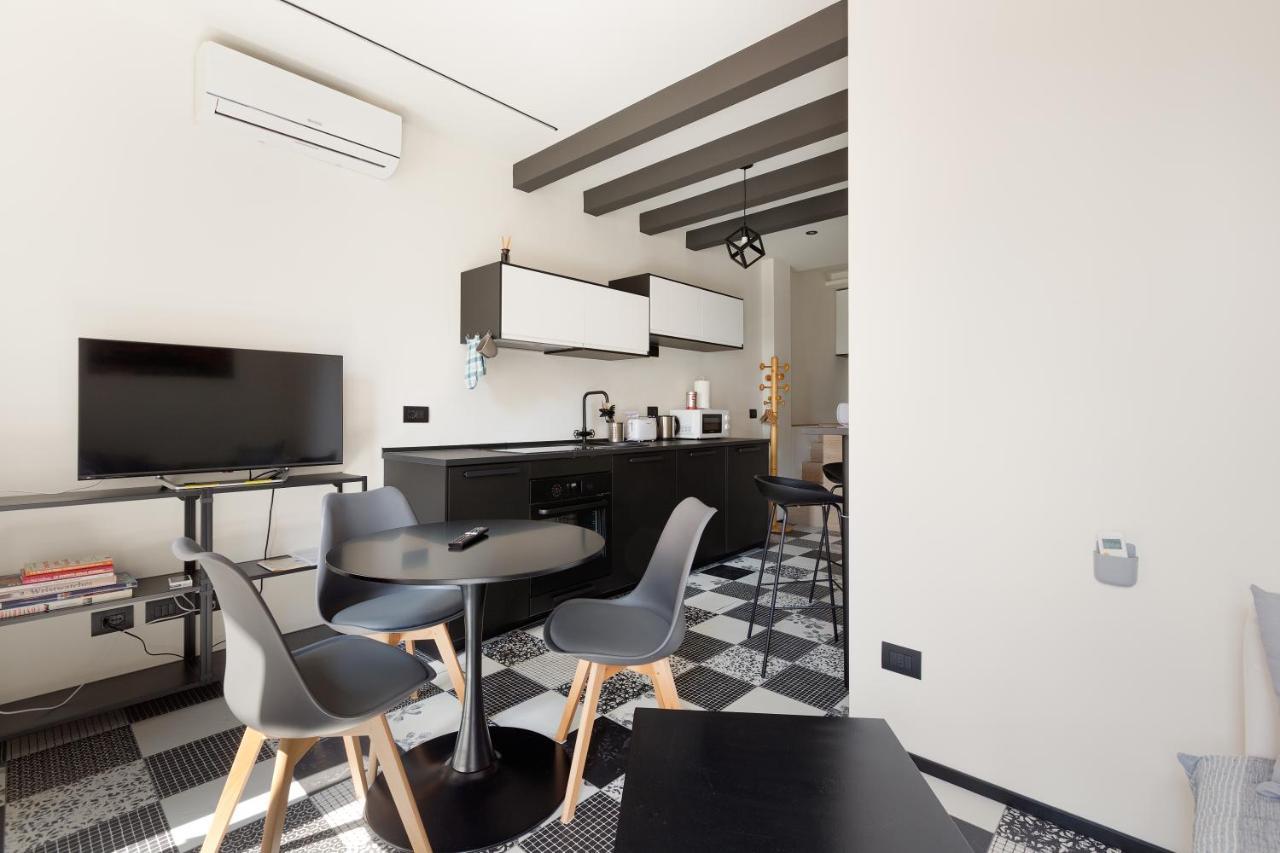Milano Renovated Studio Apts Kültér fotó