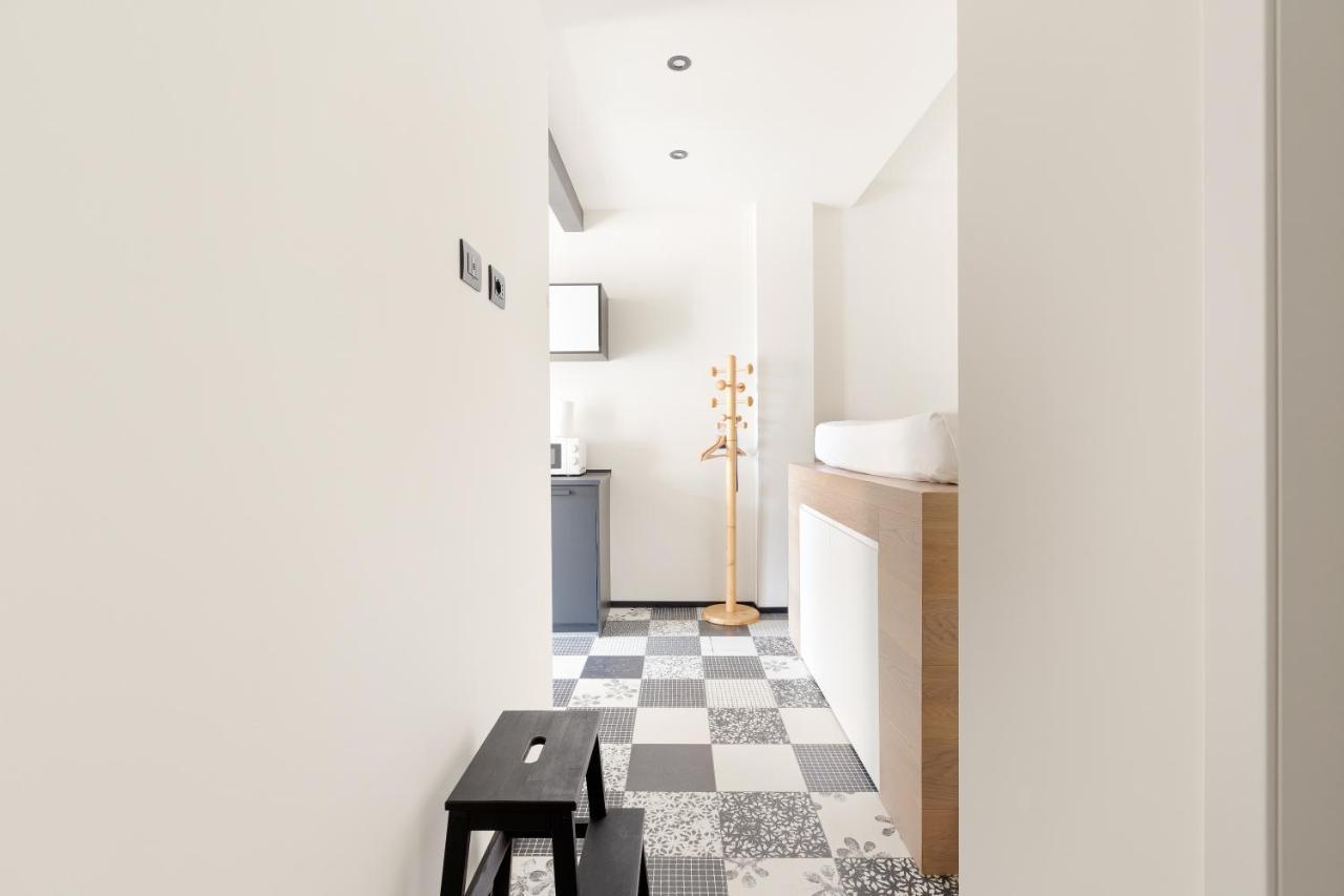 Milano Renovated Studio Apts Kültér fotó