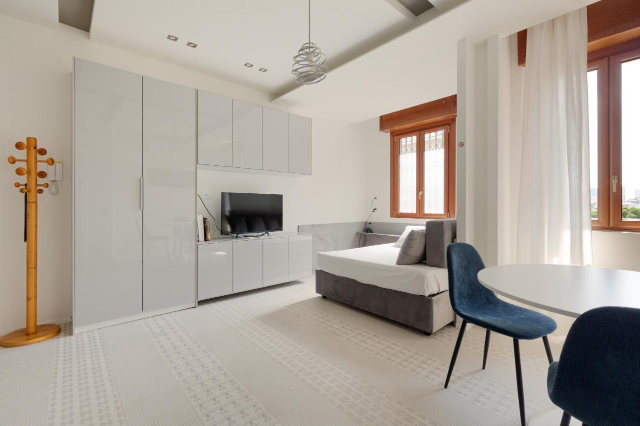 Milano Renovated Studio Apts Kültér fotó