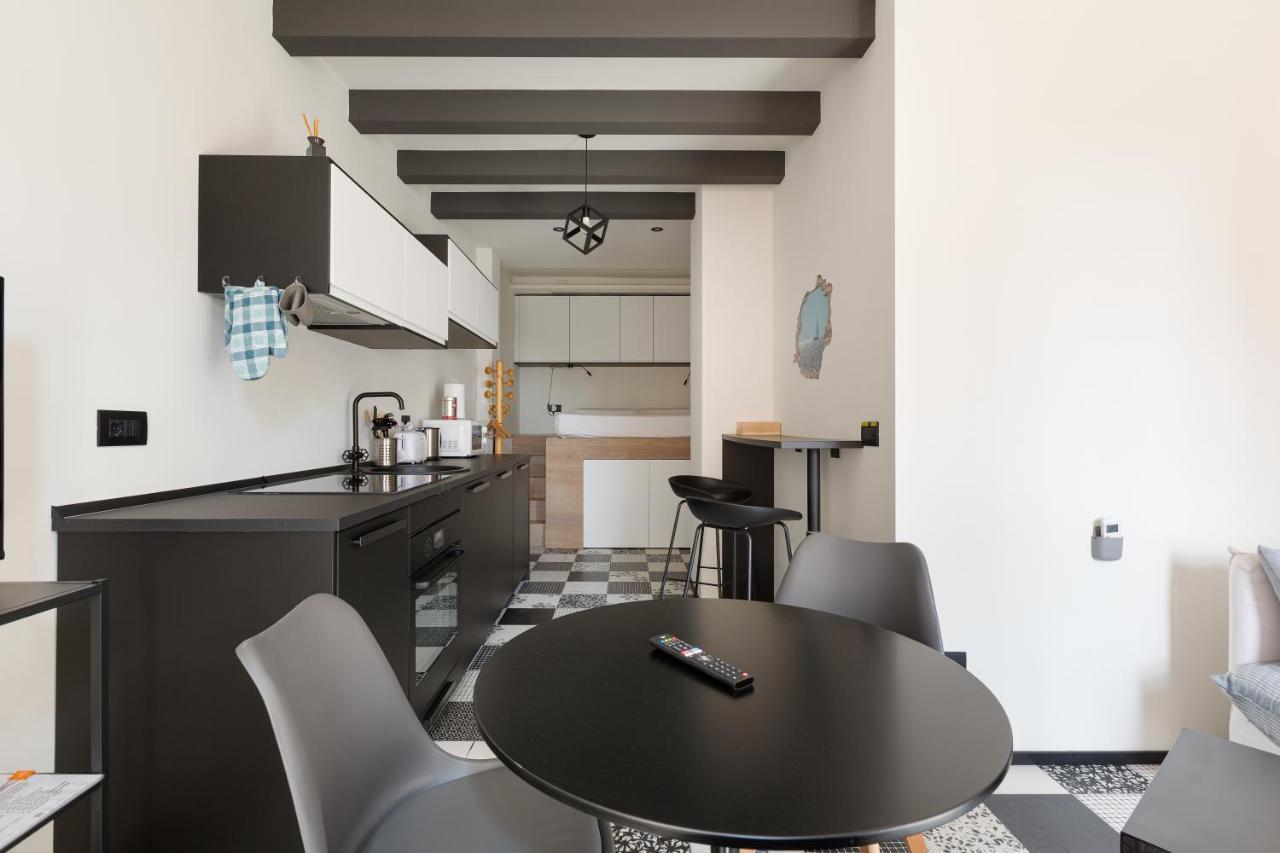 Milano Renovated Studio Apts Kültér fotó
